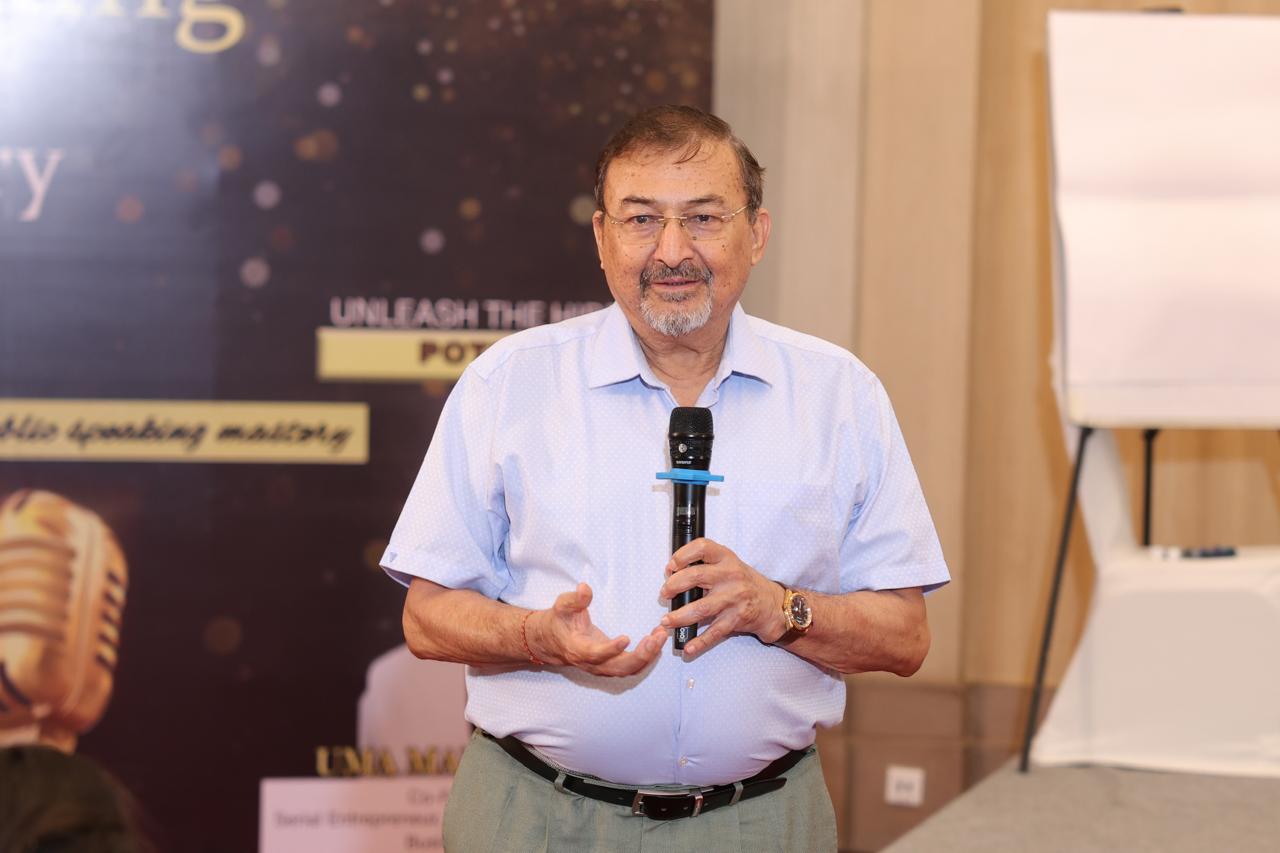 Ravi Zutshi addressing an audience